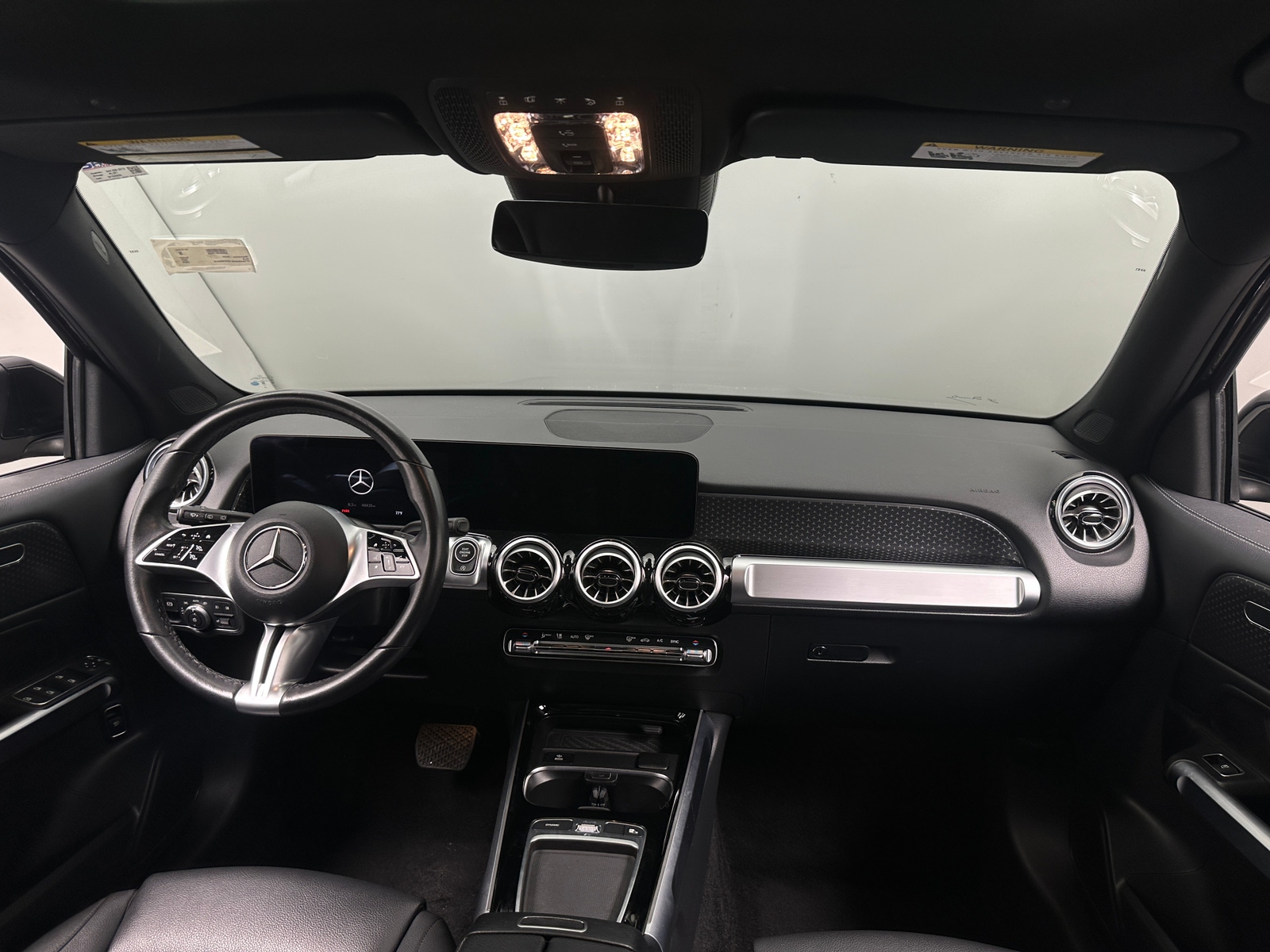 Thumbnail: 2025 Mercedes-Benz GLB - 2