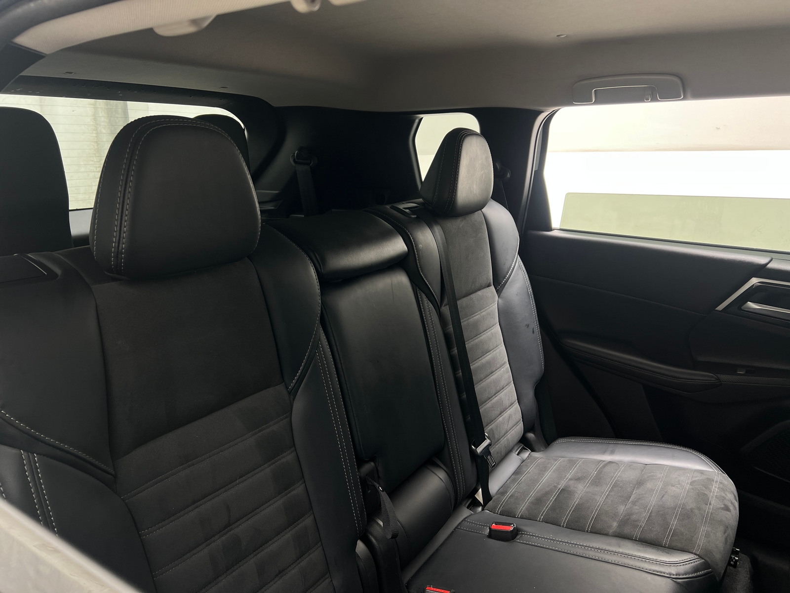 Thumbnail: 2024 Mitsubishi Outlander - 5