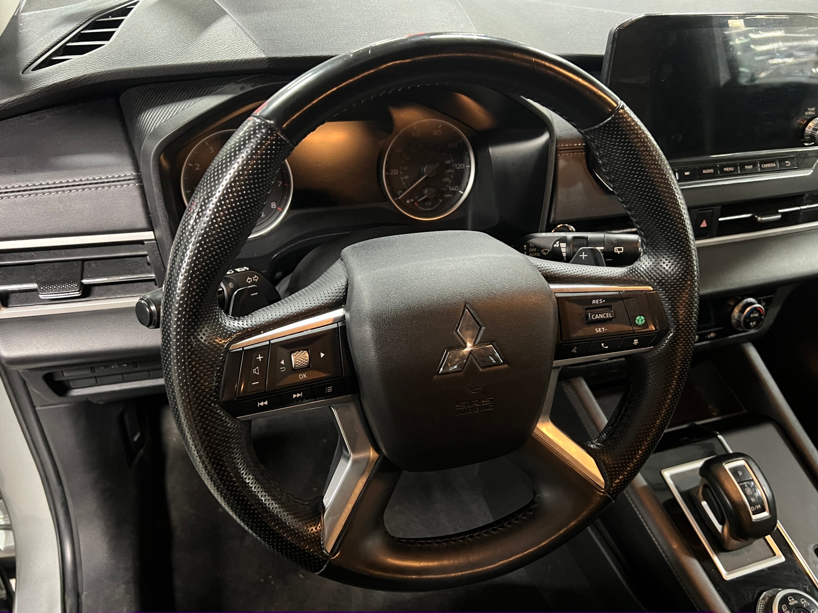 Thumbnail: 2024 Mitsubishi Outlander - 4