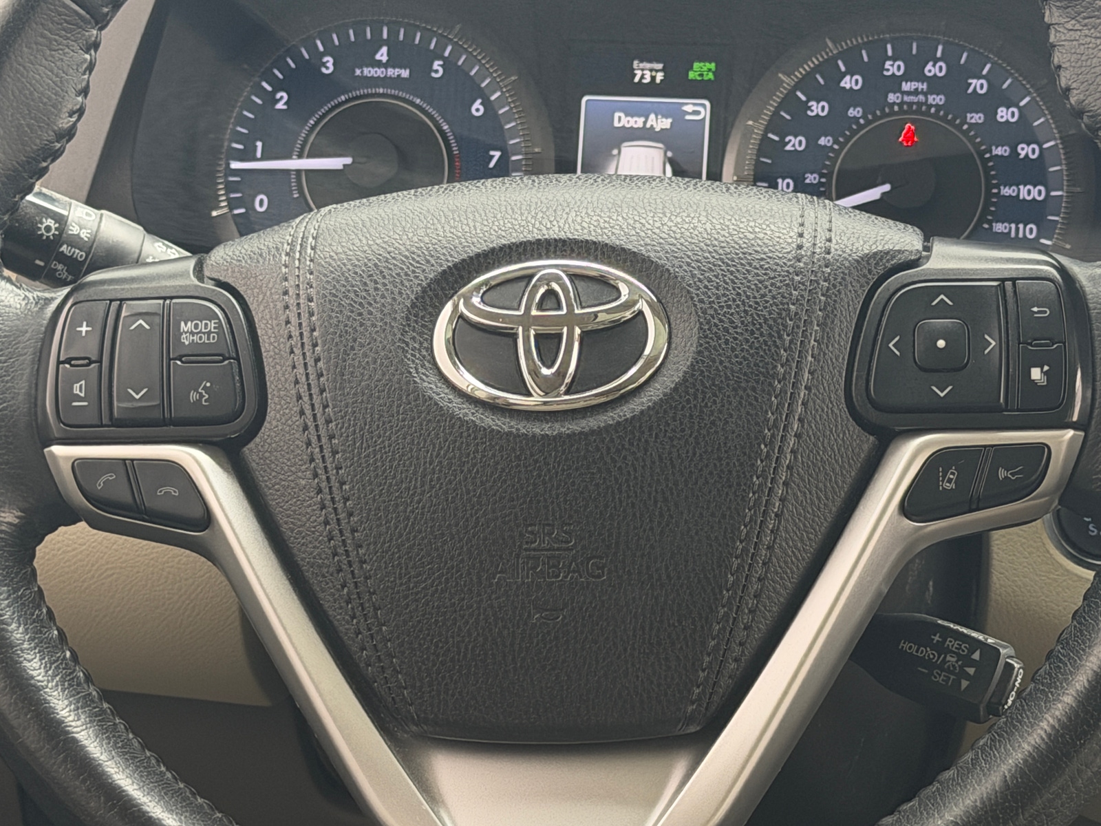 Thumbnail: 2019 Toyota Sienna - 4