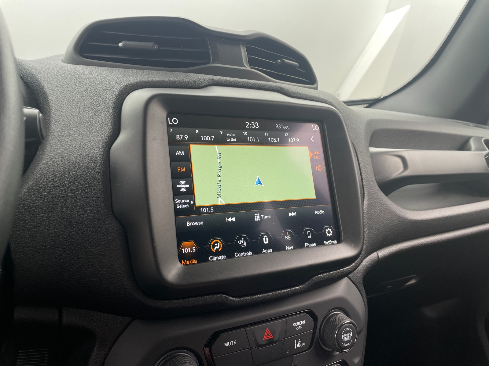Thumbnail: 2022 Jeep Renegade - 4