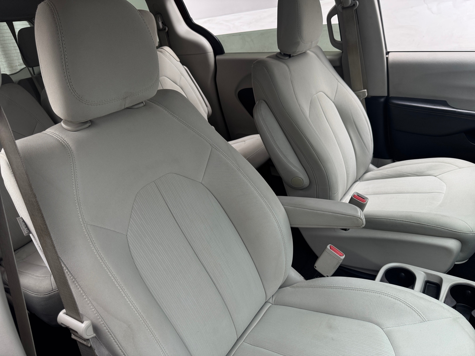 Thumbnail: 2017 Chrysler Pacifica - 2