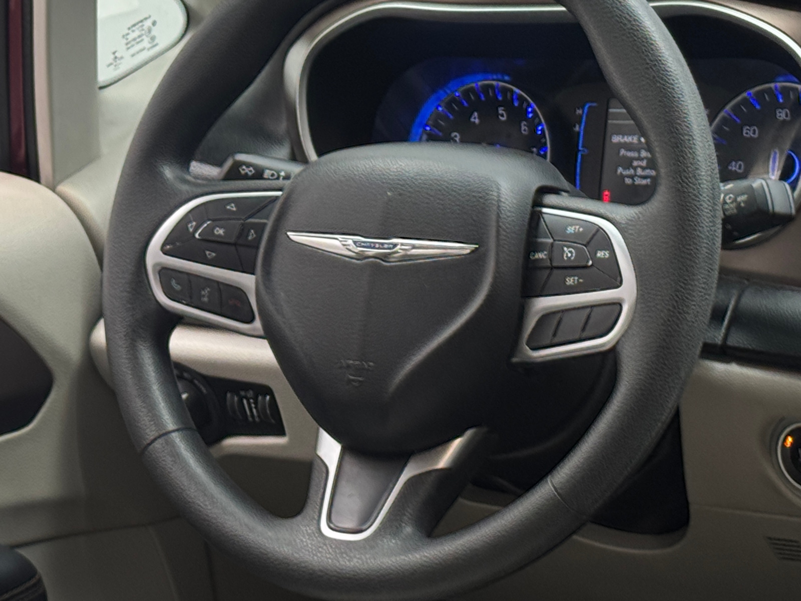 Thumbnail: 2017 Chrysler Pacifica - 5