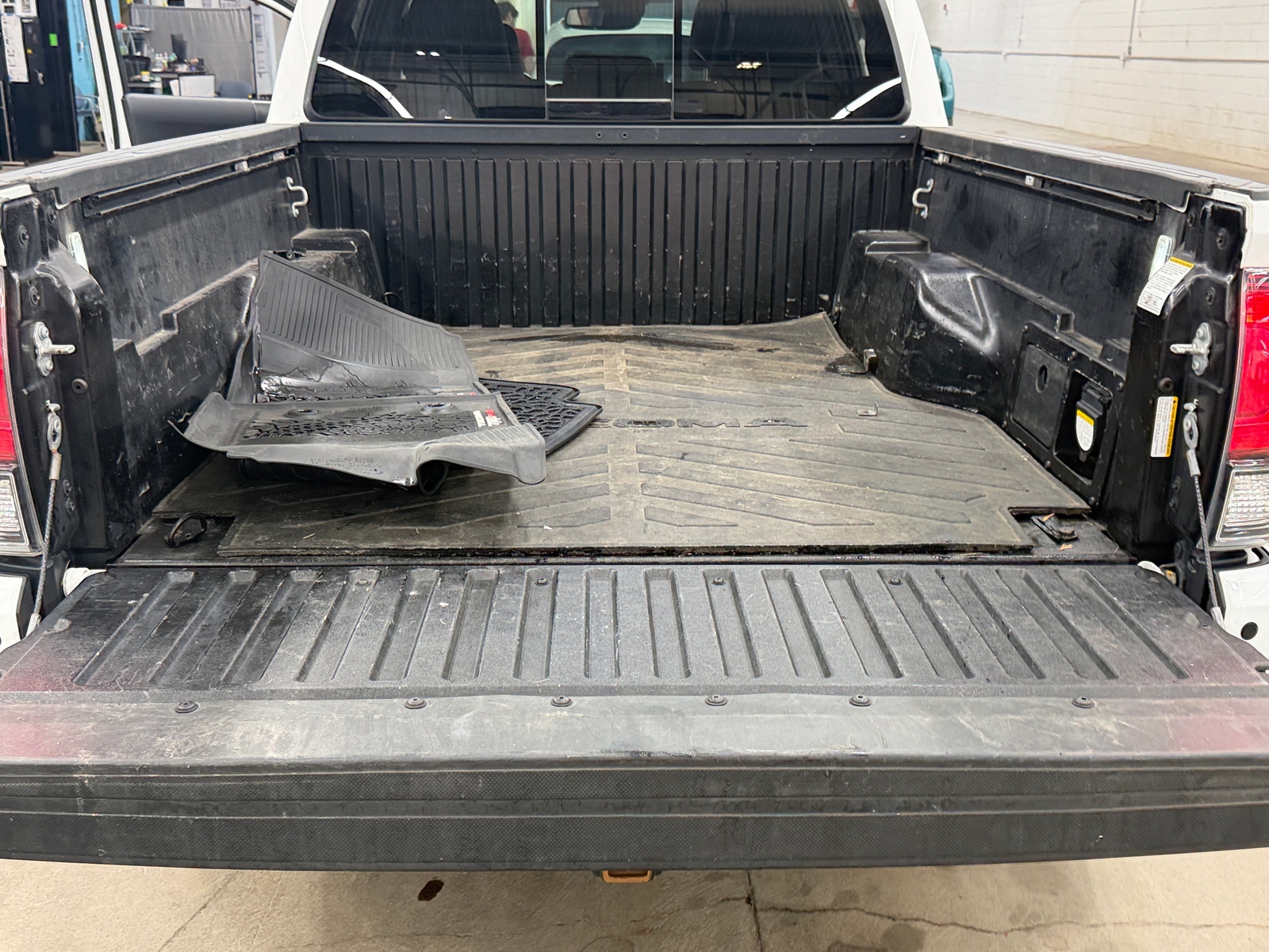 Thumbnail: 2021 Toyota Tacoma - 7