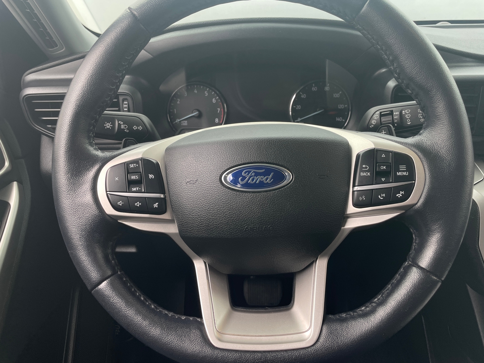 Thumbnail: 2020 Ford Explorer - 5
