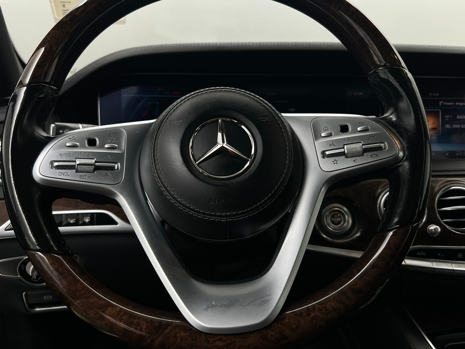 Thumbnail: 2018 Mercedes-Benz S-Class - 4