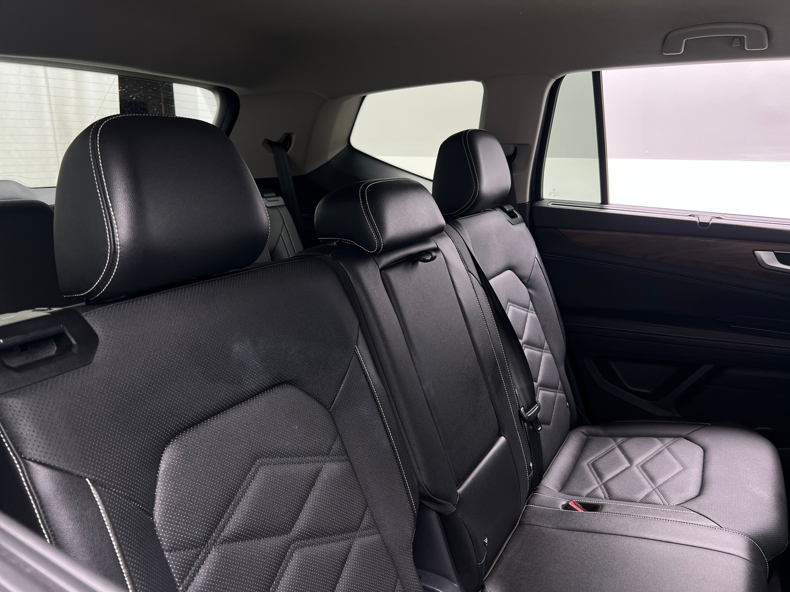 Thumbnail: 2025 Volkswagen Atlas - 5