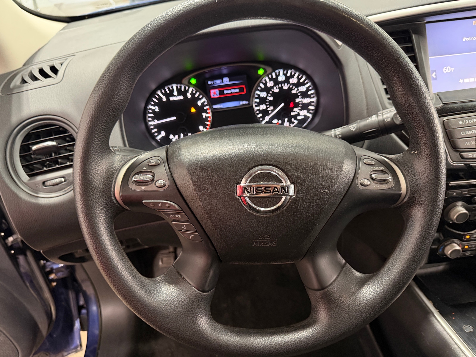 Thumbnail: 2017 Nissan Pathfinder - 5