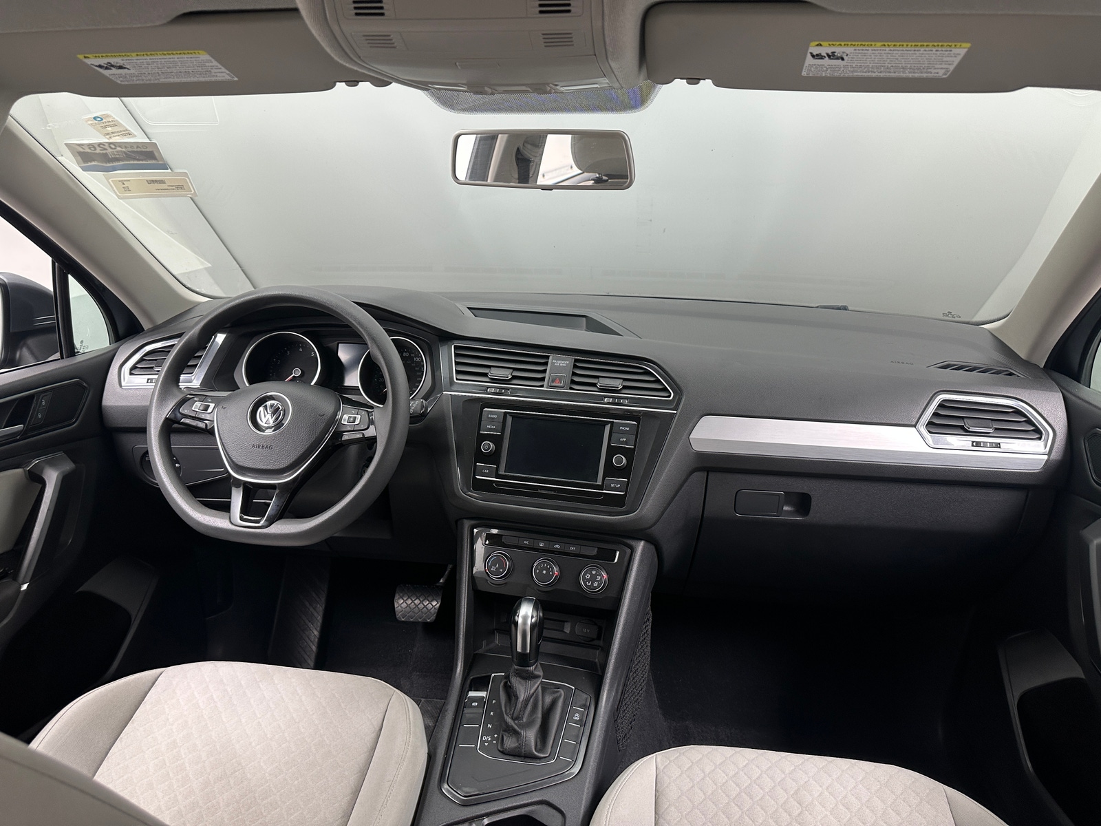 Thumbnail: 2018 Volkswagen Tiguan - 3
