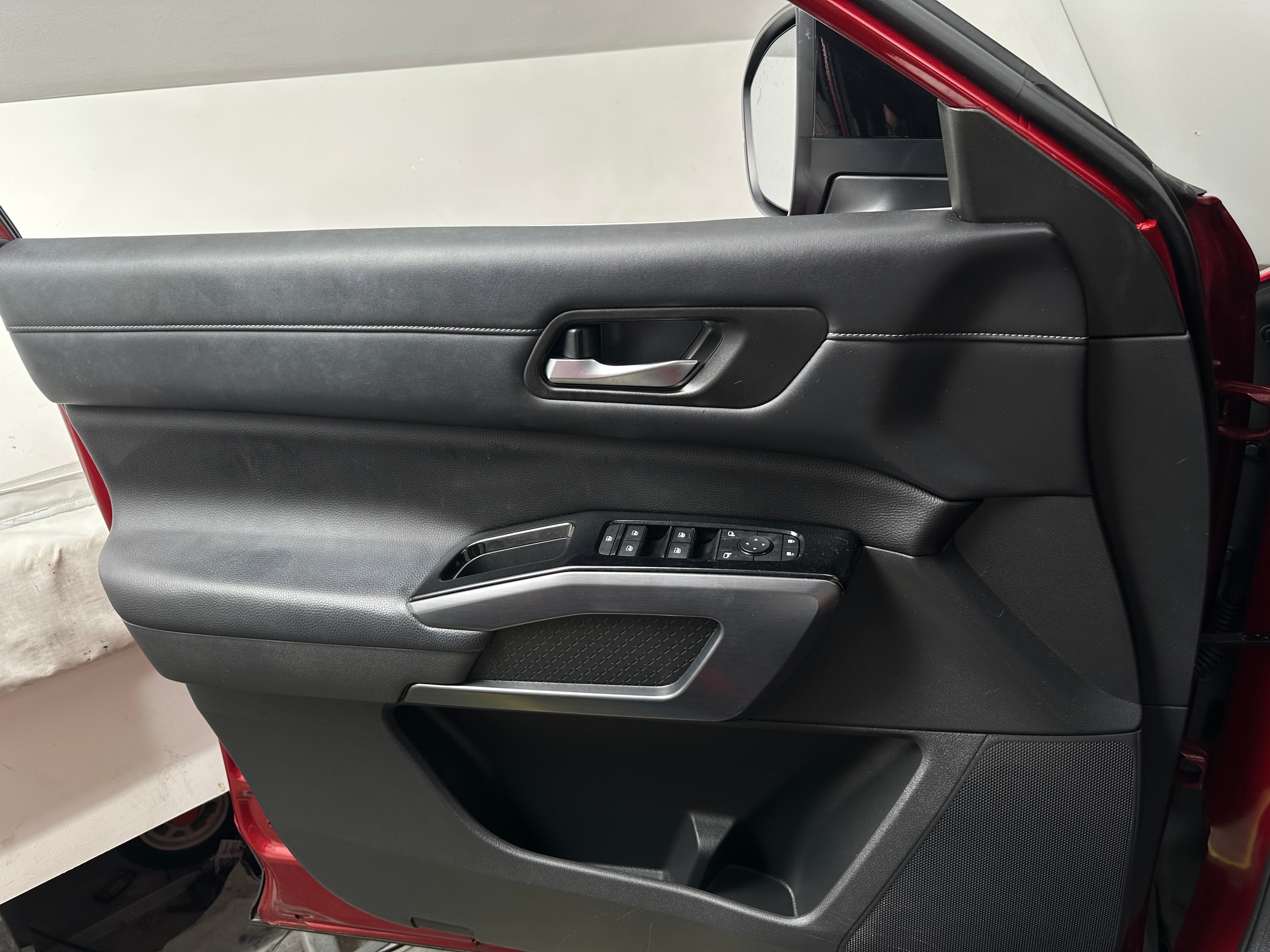 2023 Nissan Pathfinder SL - Photo 10