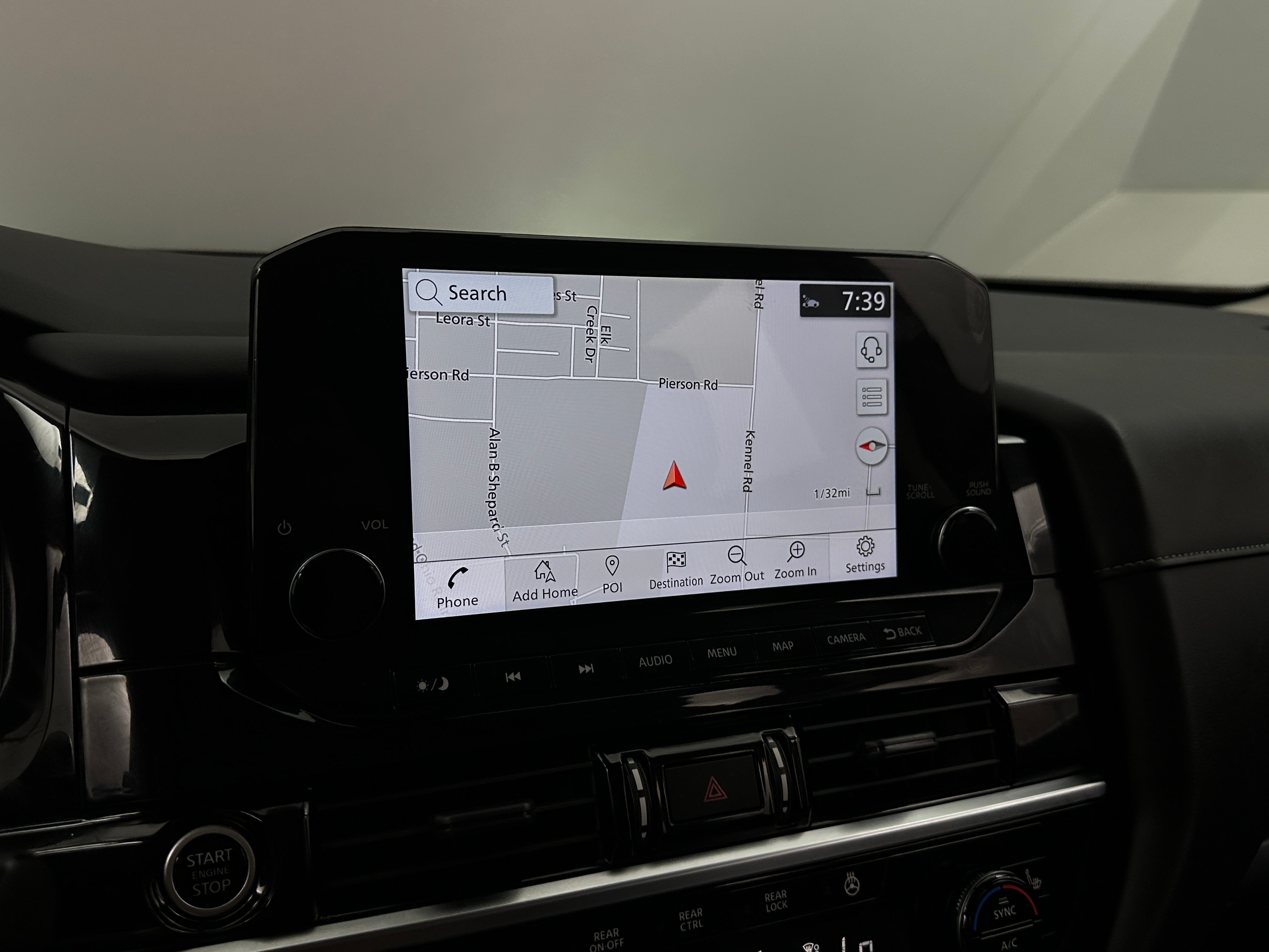 2023 Nissan Pathfinder SL - Photo 17