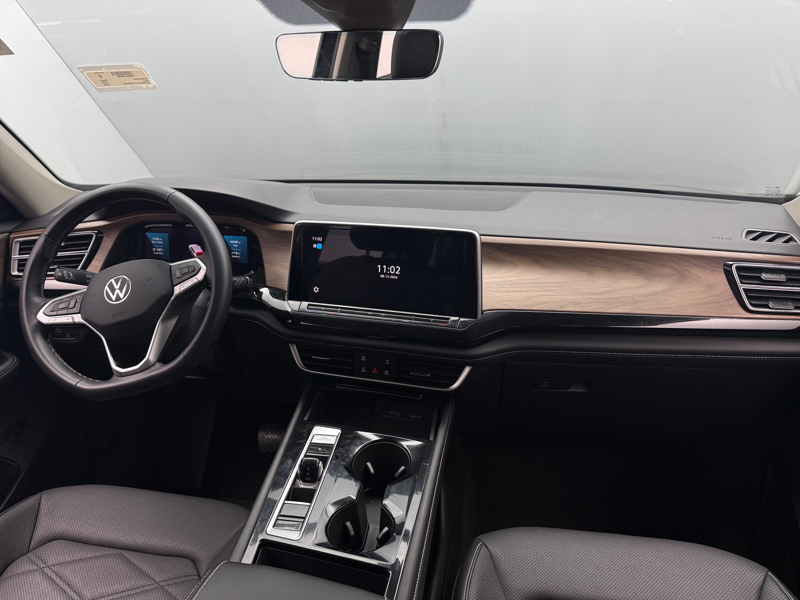 Thumbnail: 2026 Volkswagen Atlas - 3