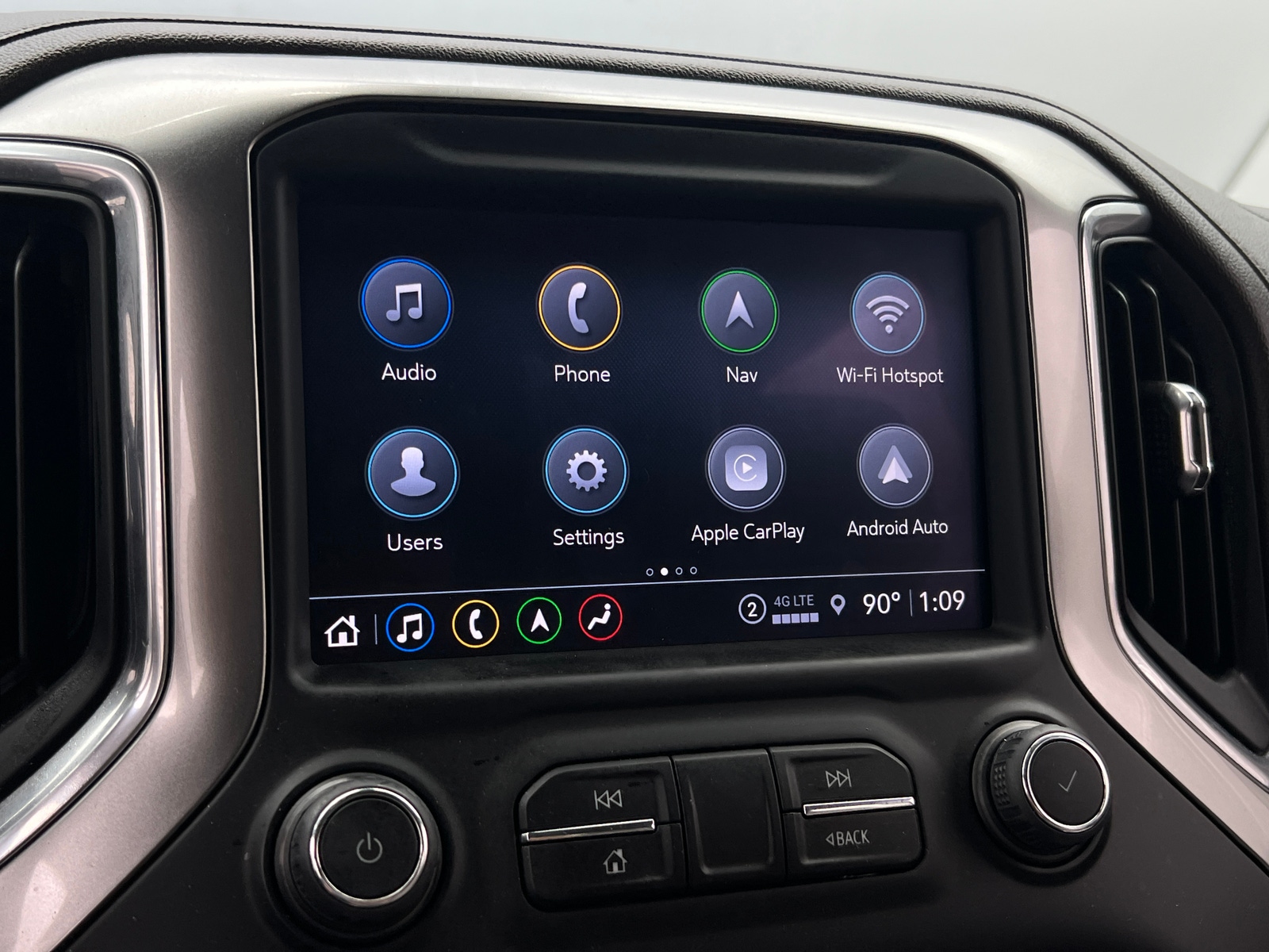 Thumbnail: 2022 Chevrolet Silverado 1500 - 3
