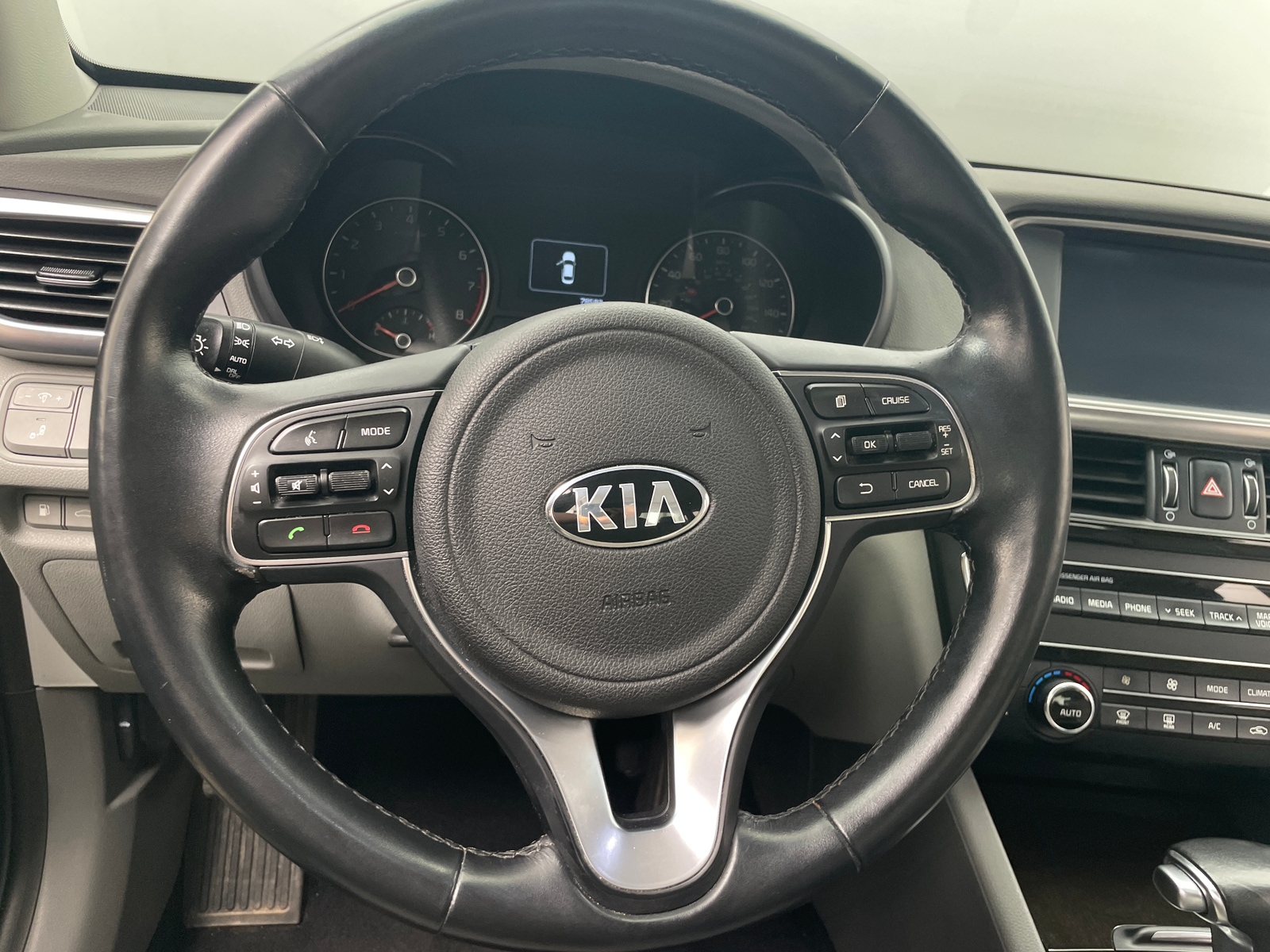 Thumbnail: 2016 Kia Optima - 4