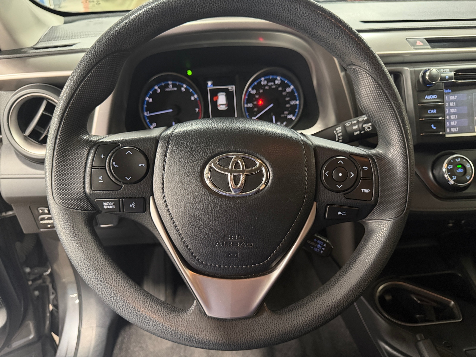 Thumbnail: 2018 Toyota RAV4 - 5