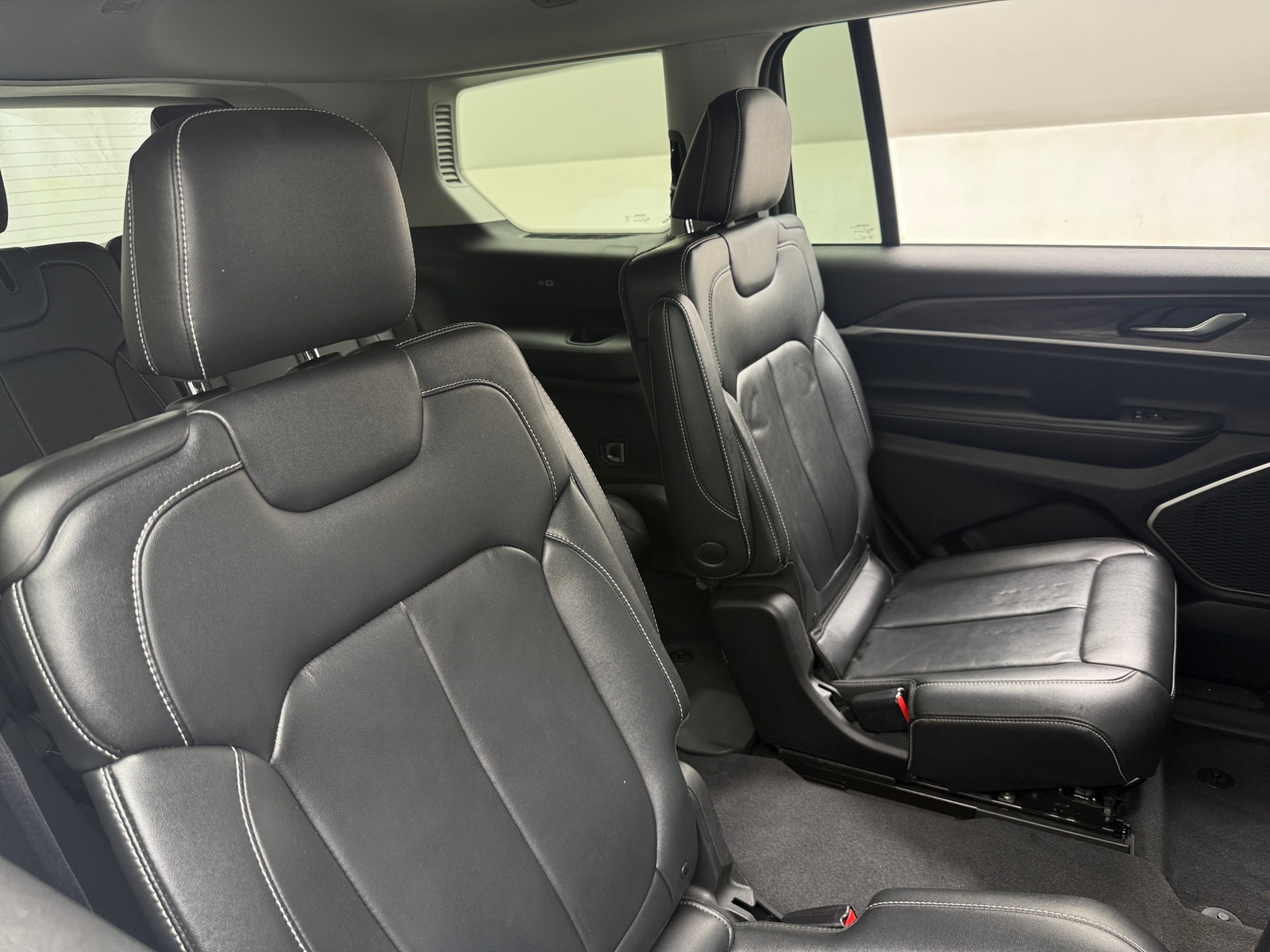 Thumbnail: 2022 Jeep Grand Cherokee L - 5