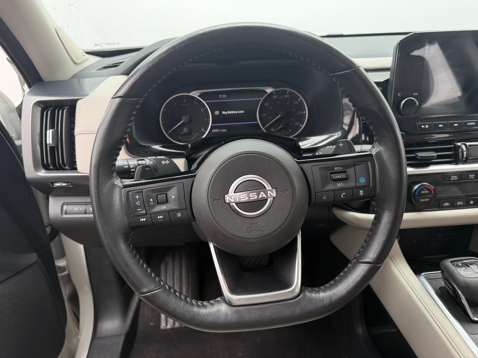 Thumbnail: 2023 Nissan Pathfinder - 4