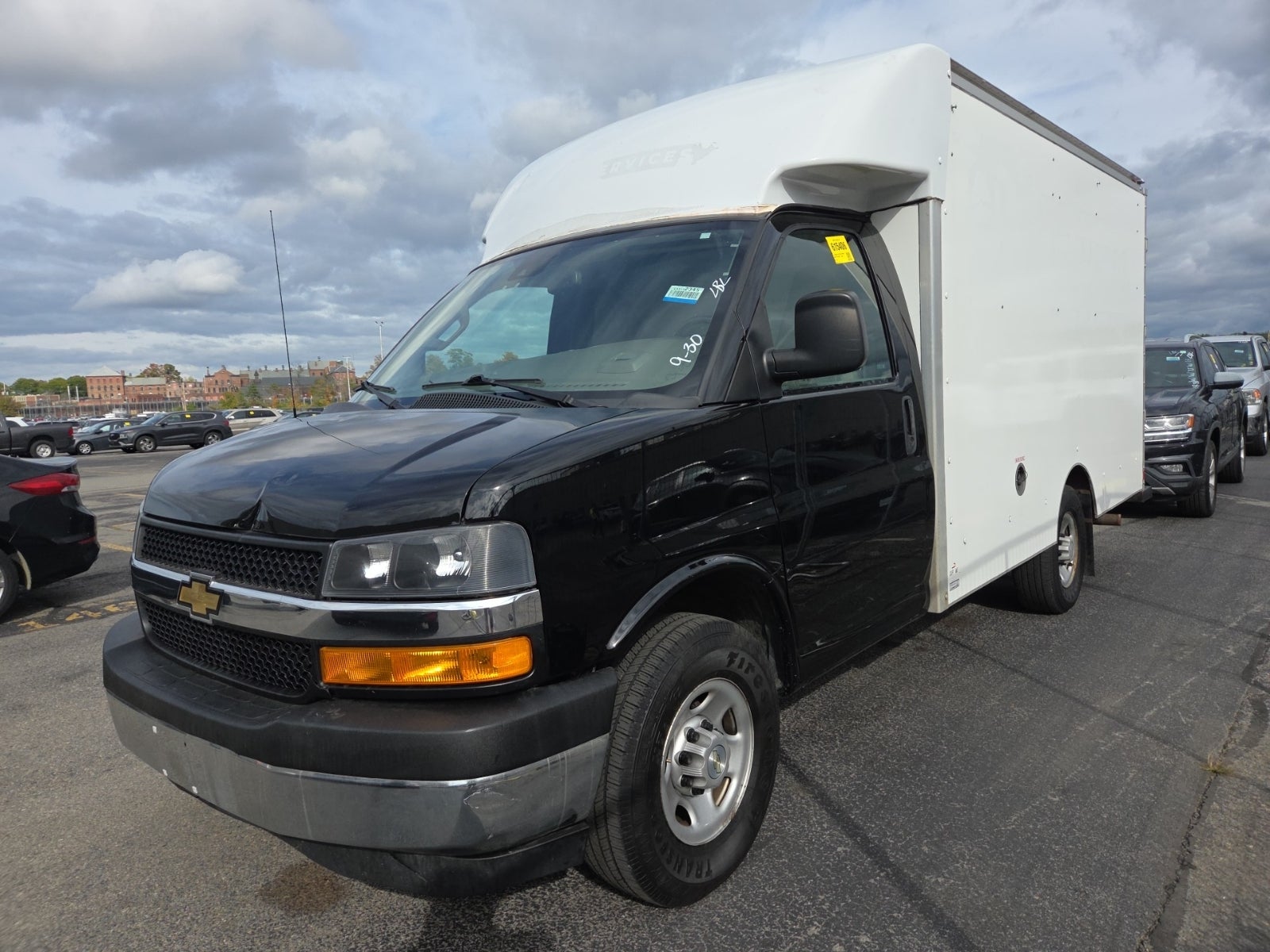 2021 Chevrolet Express Cutaway Work Van