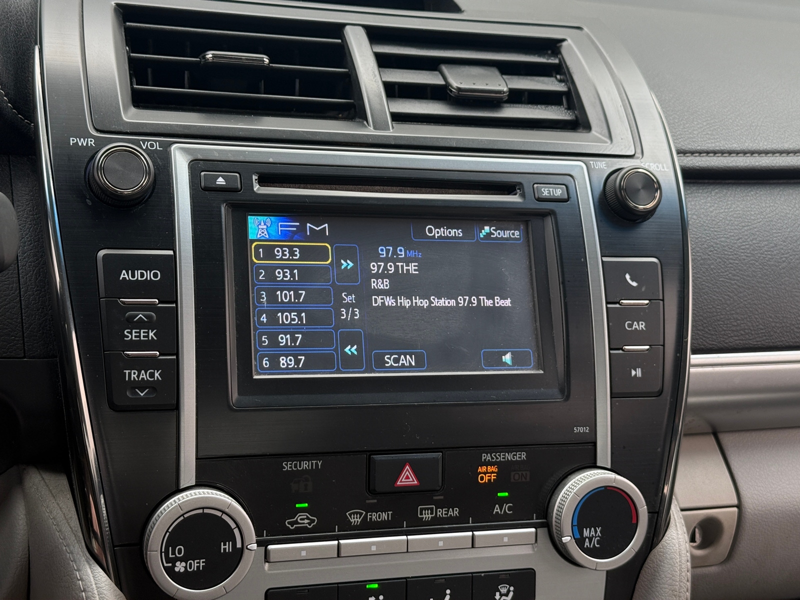 Thumbnail: 2012 Toyota Camry - 4