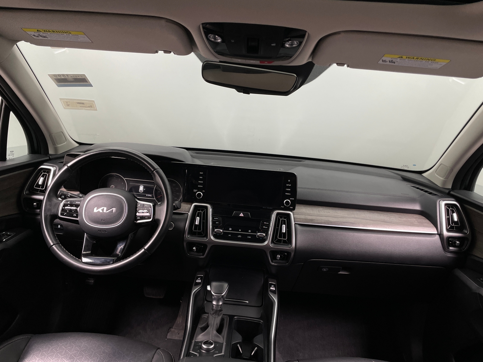 Thumbnail: 2023 Kia Sorento - 2