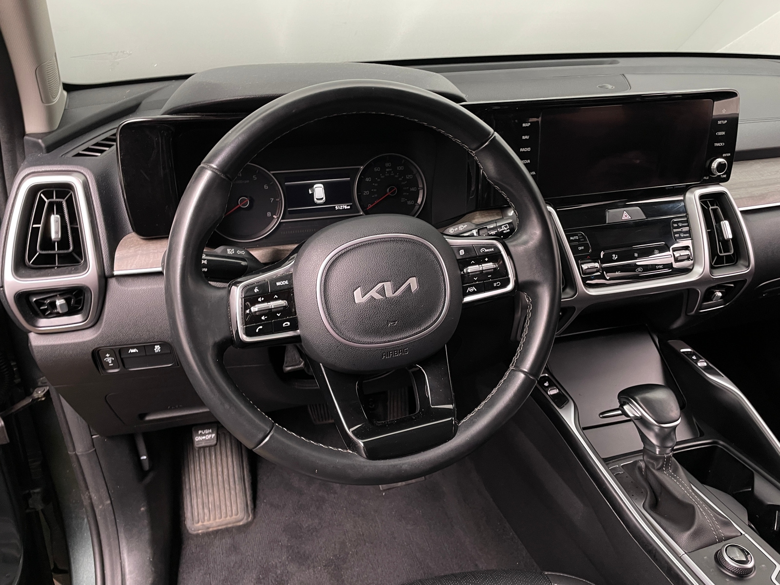 Thumbnail: 2023 Kia Sorento - 4