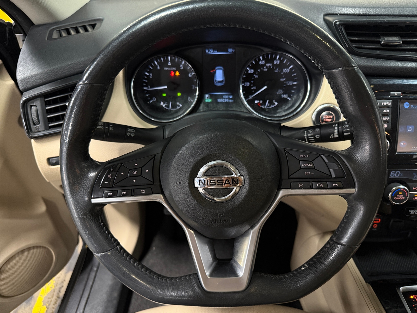 Thumbnail: 2017 Nissan Rogue - 4