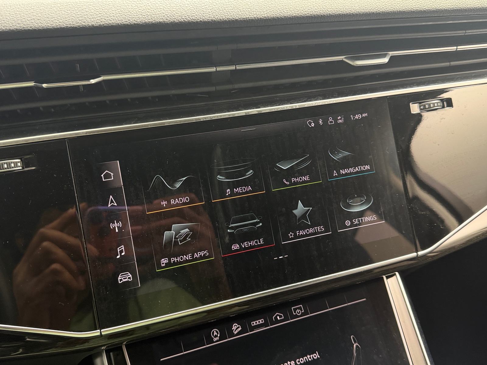Thumbnail: 2023 Audi Q7 - 3