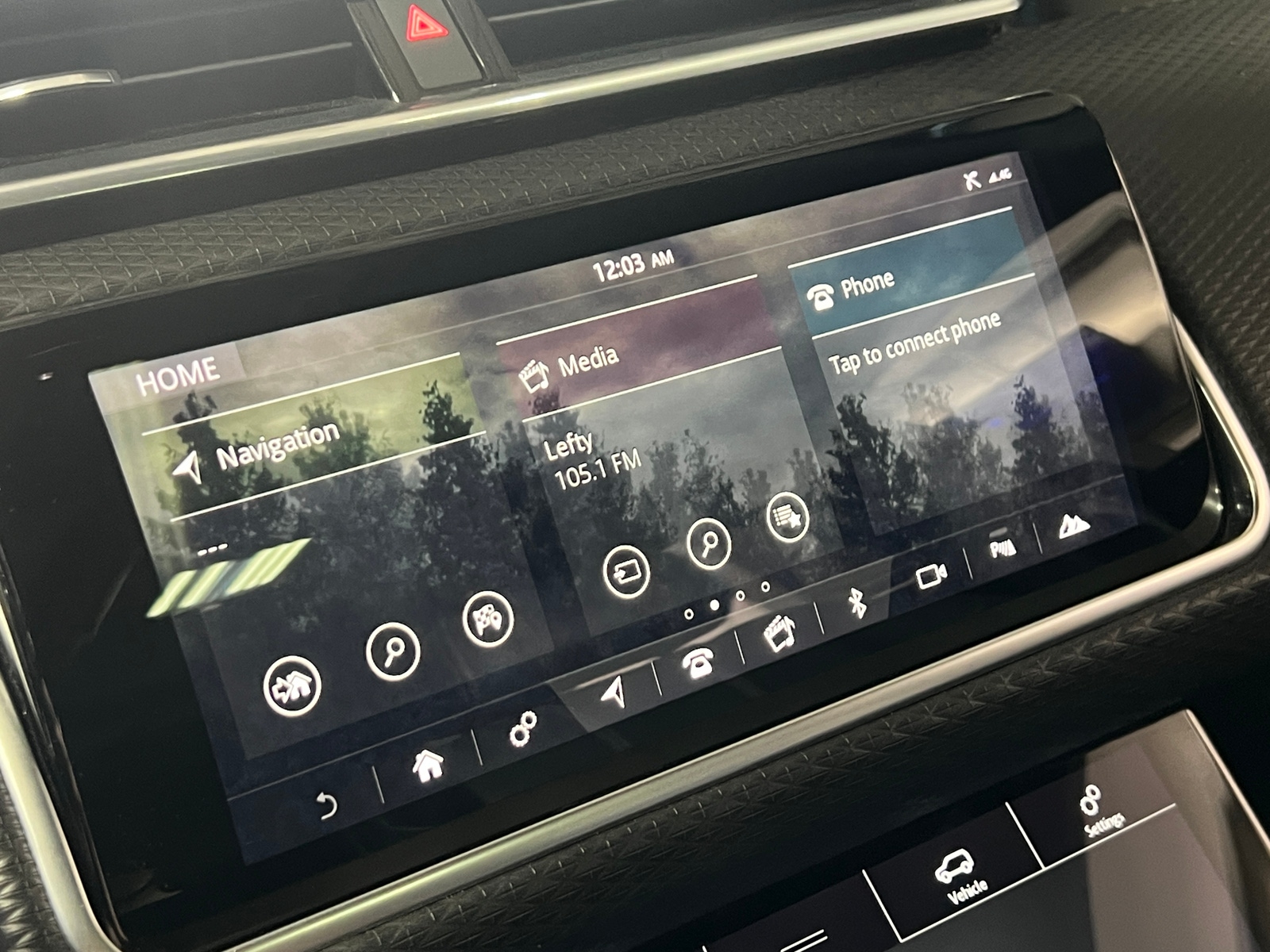 Thumbnail: 2020 Land Rover Range Rover Velar - 3