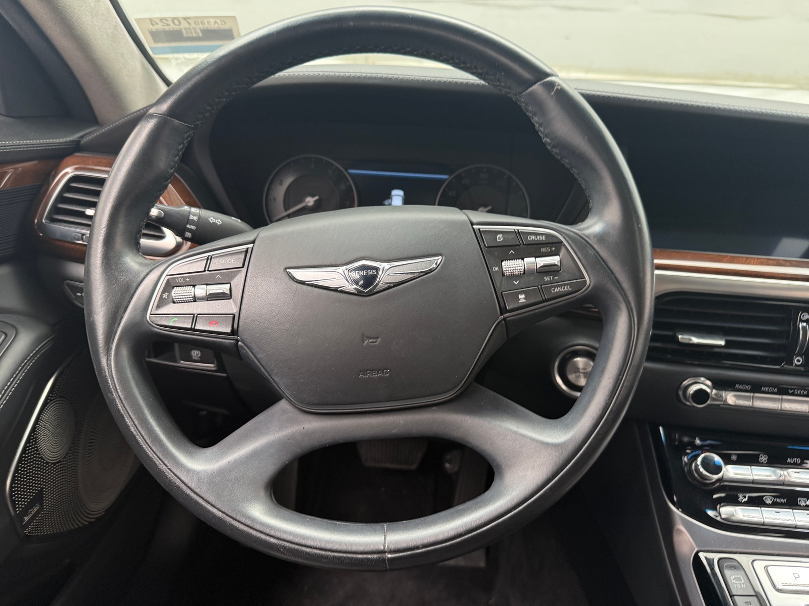 Thumbnail: 2019 Genesis G90 - 4