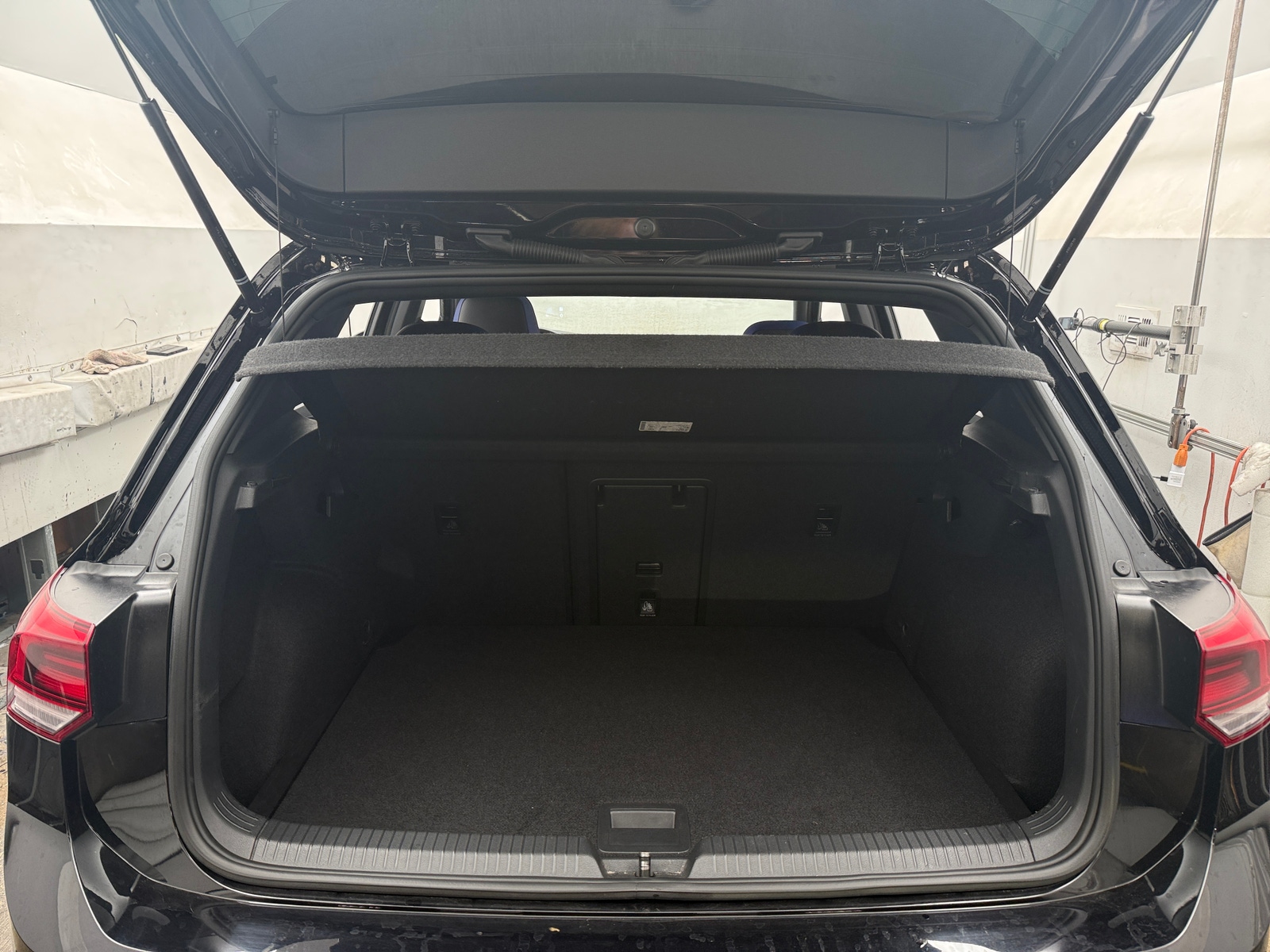 Thumbnail: 2022 Volkswagen Golf - 6