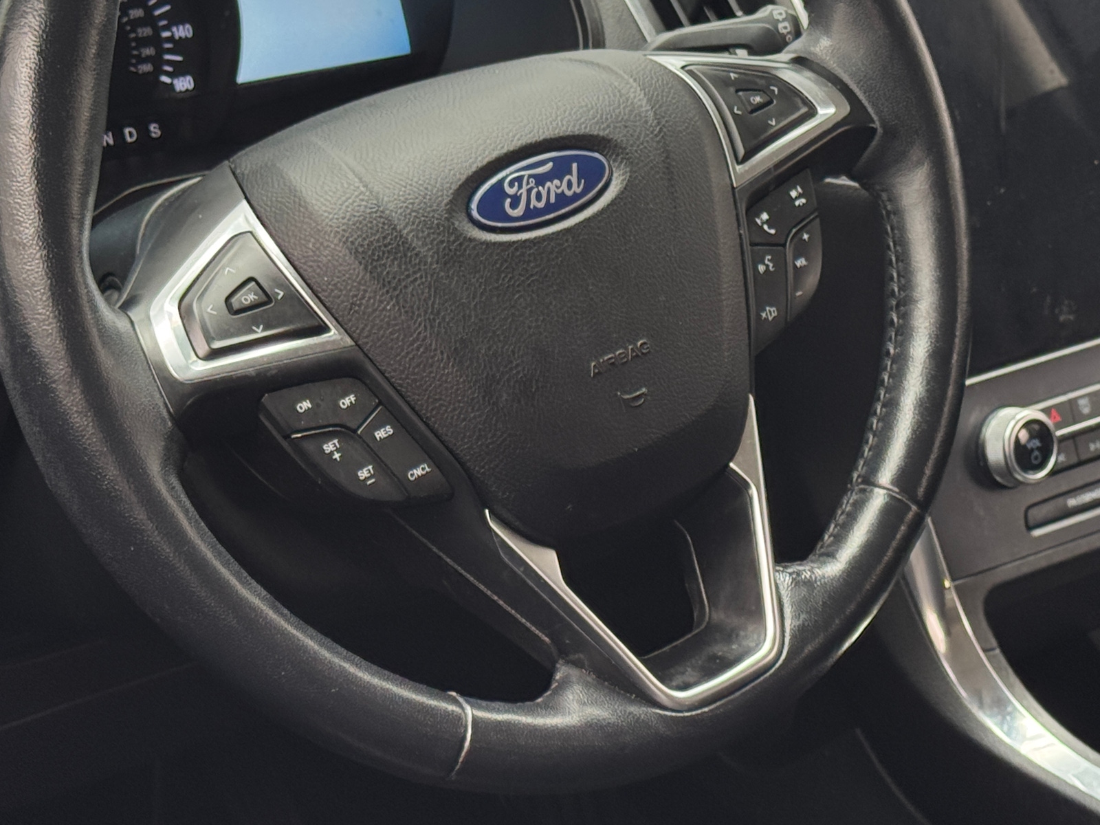 Thumbnail: 2023 Ford Edge - 4