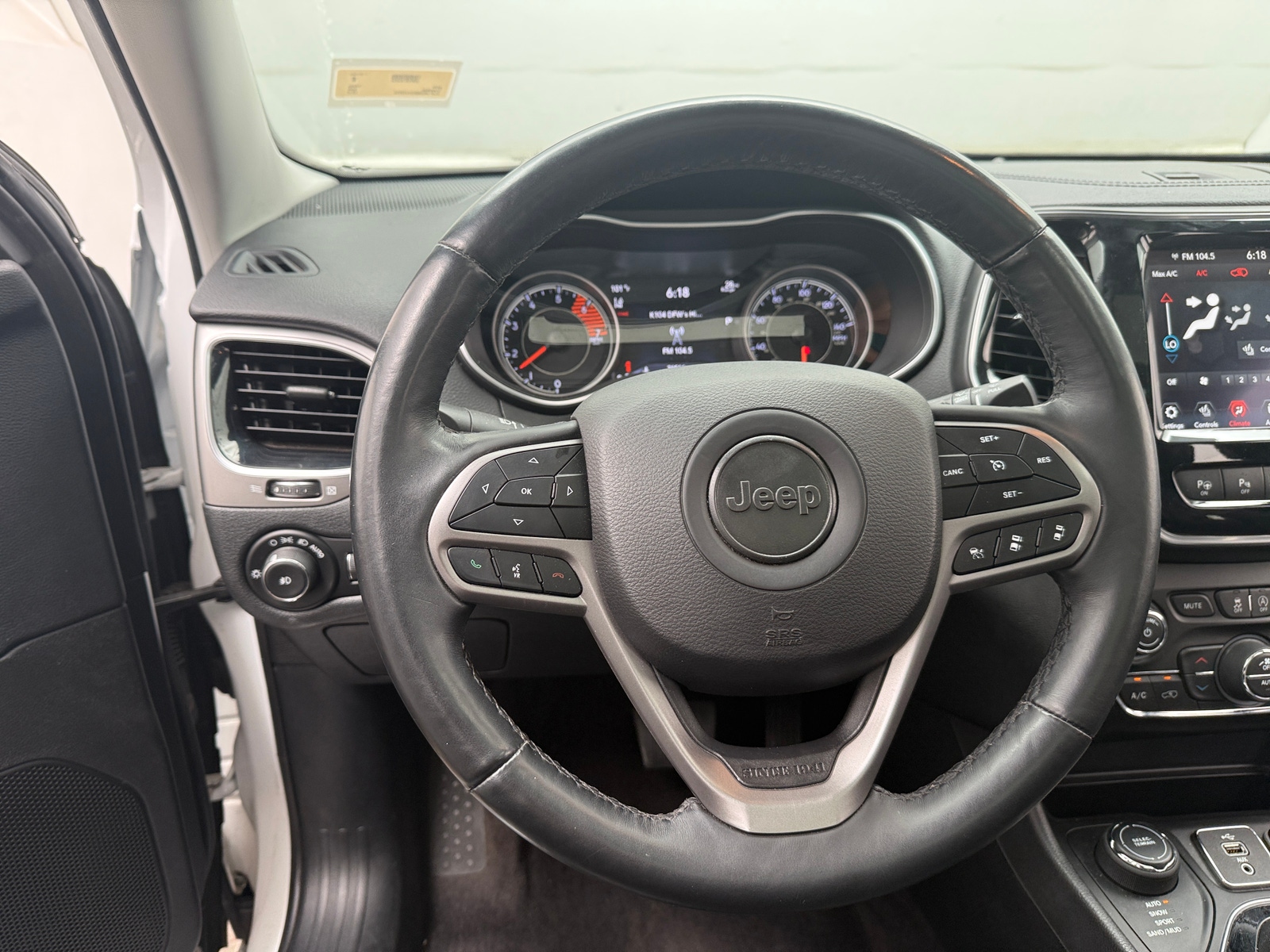 Thumbnail: 2019 Jeep Cherokee - 4