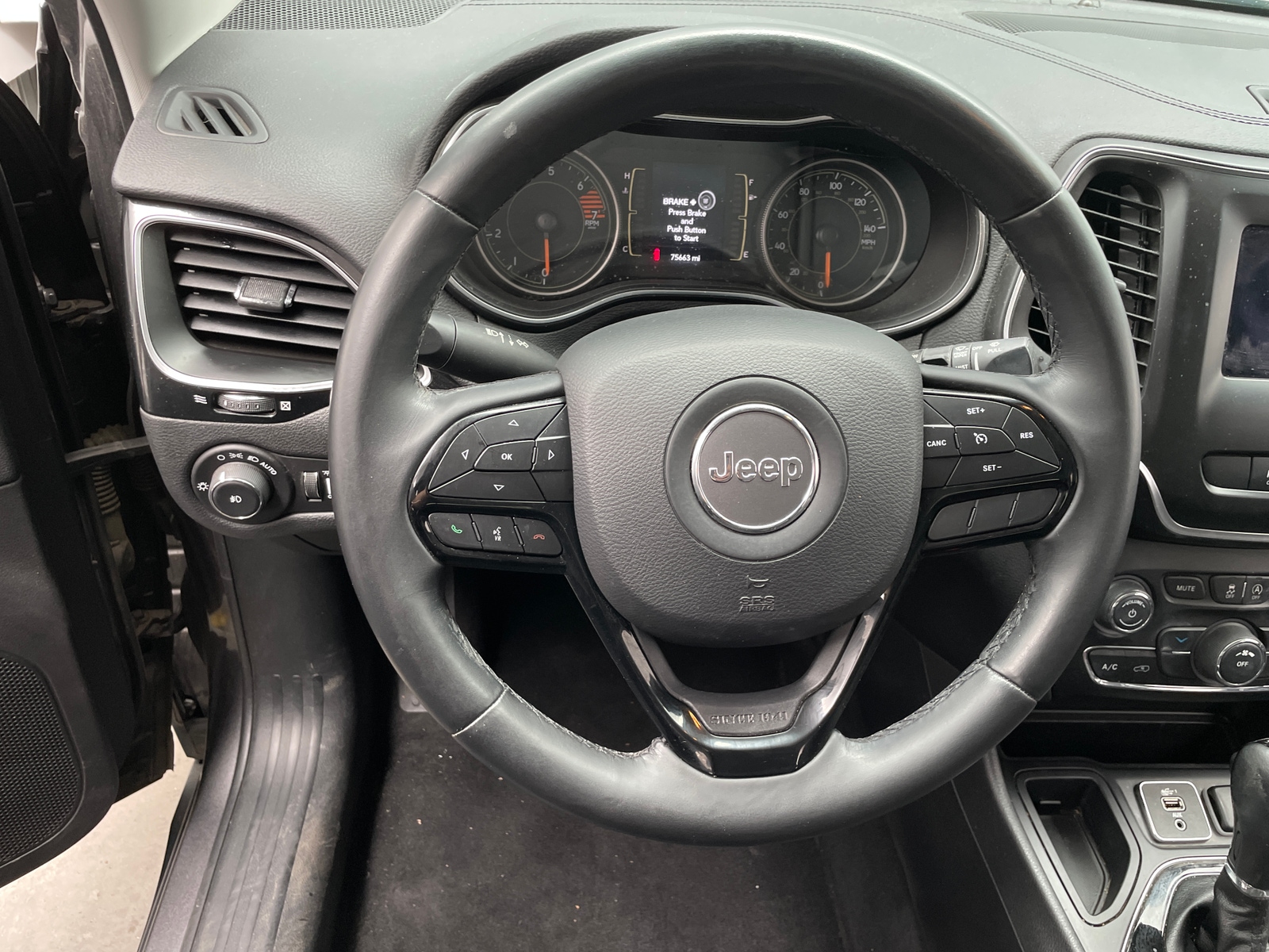 Thumbnail: 2020 Jeep Cherokee - 5