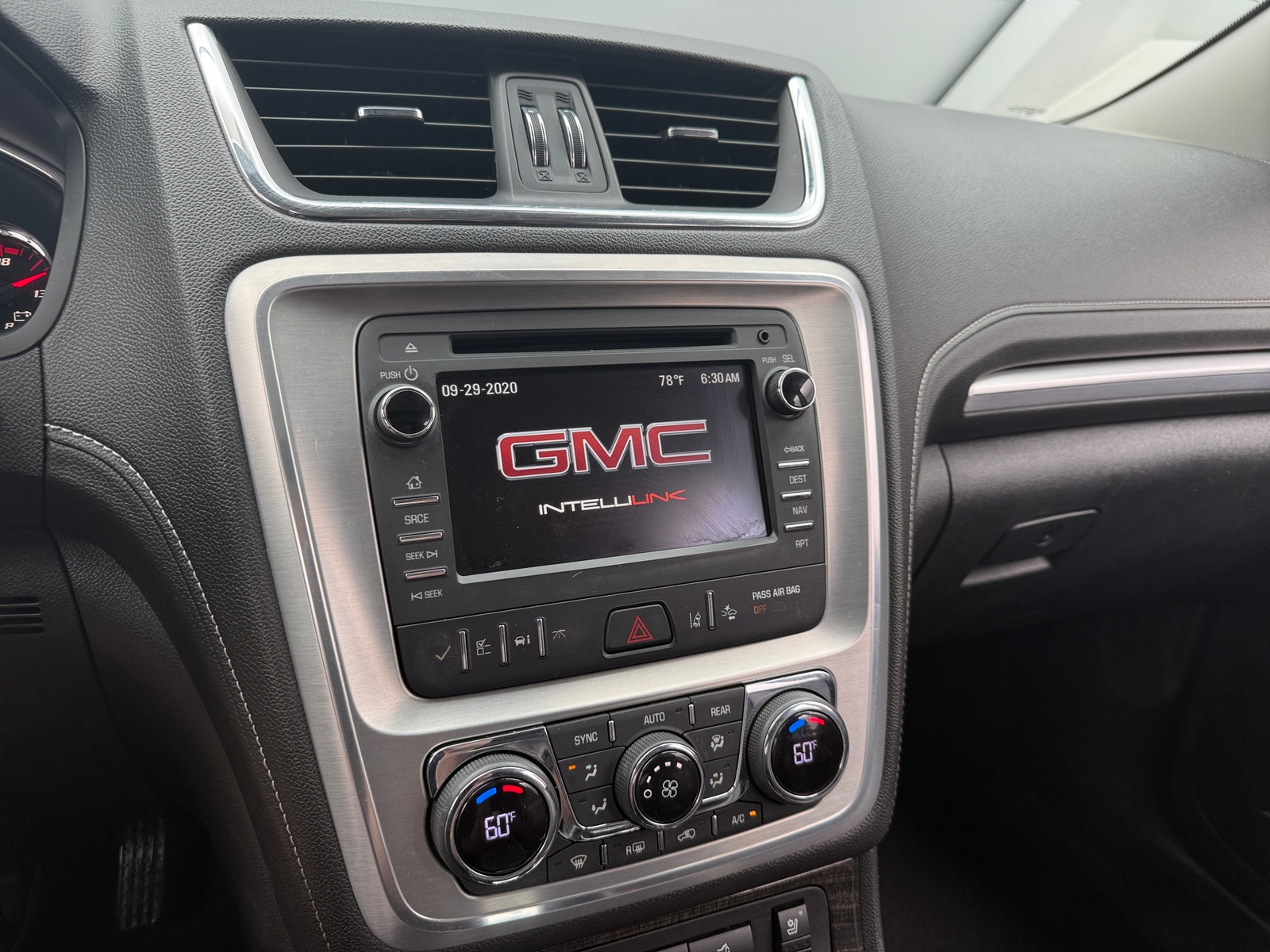 Thumbnail: 2017 GMC Acadia - 3