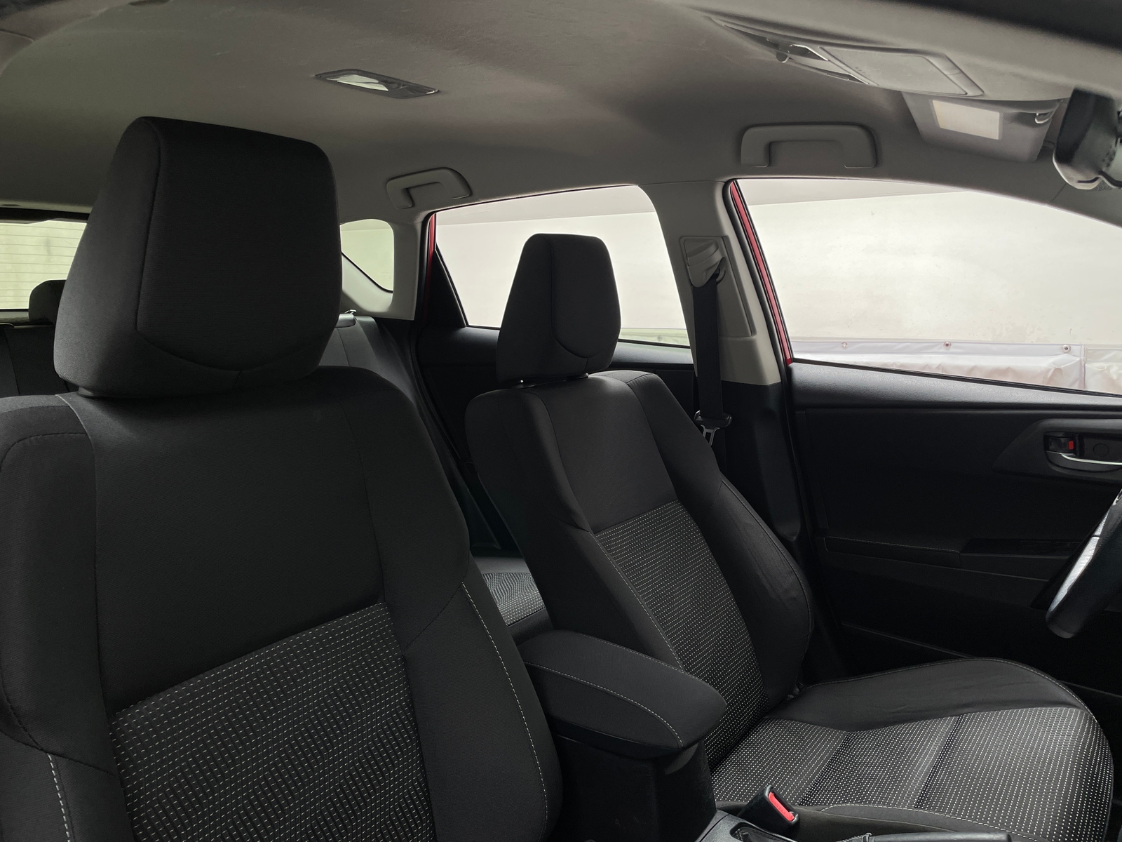 Thumbnail: 2018 Toyota Corolla iM - 2
