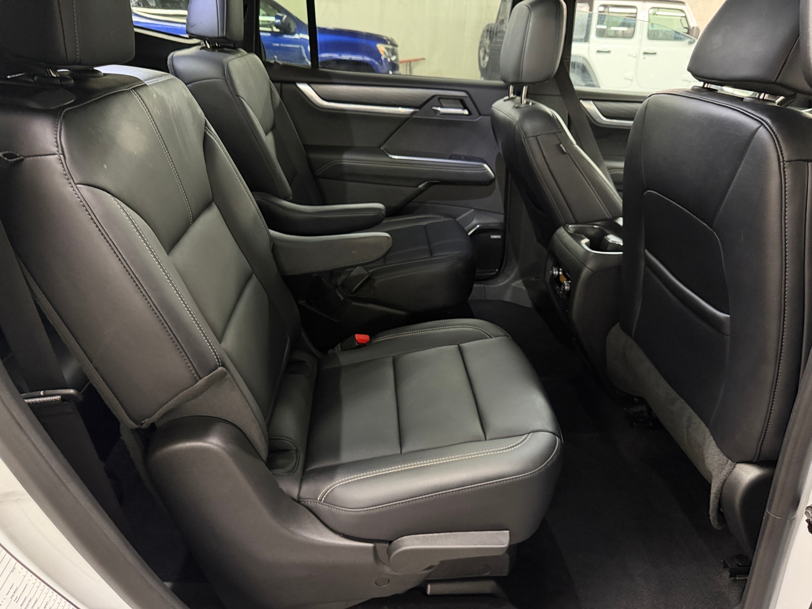 Thumbnail: 2026 GMC Acadia - 5