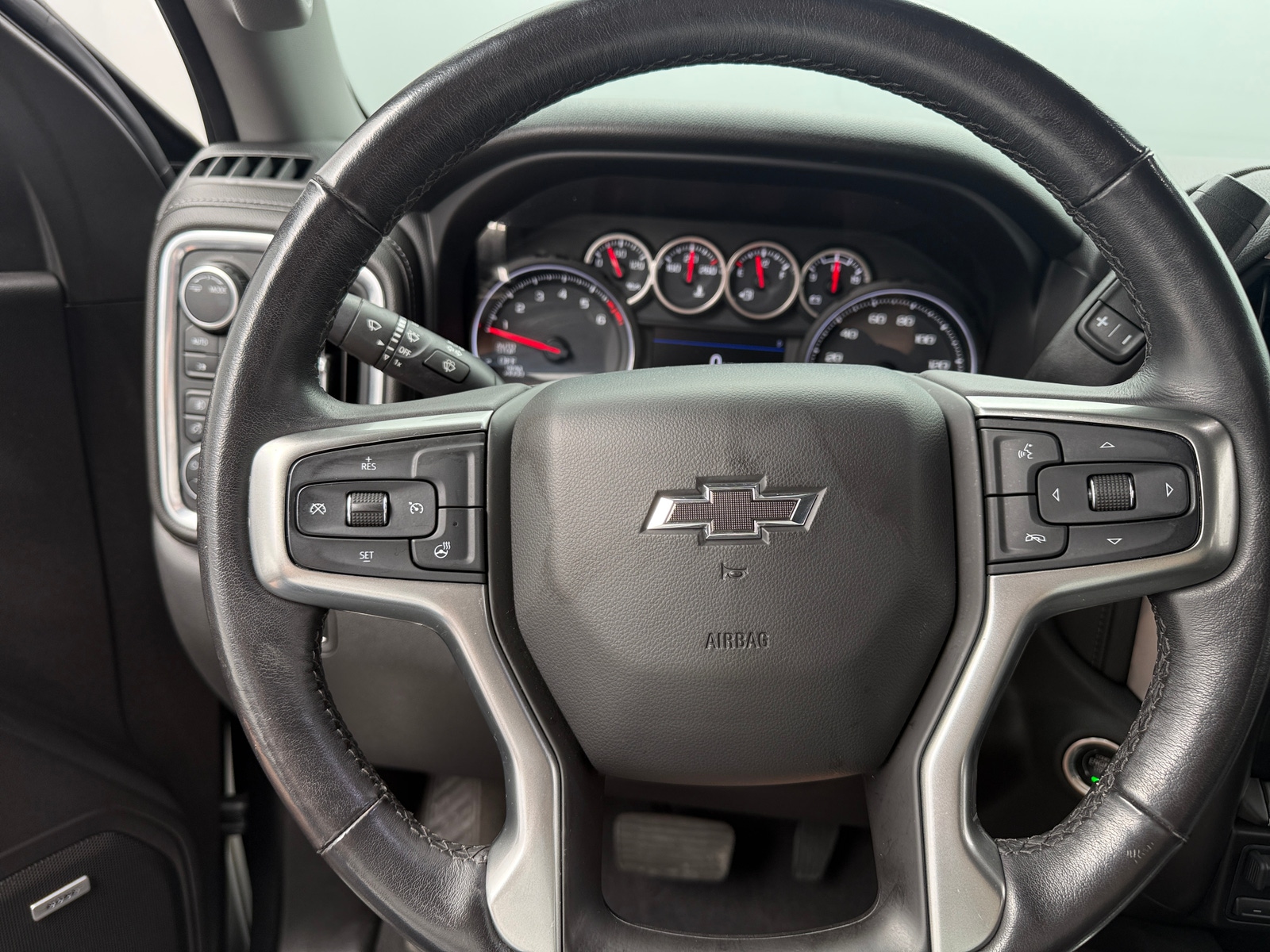 Thumbnail: 2020 Chevrolet Silverado 1500 - 5