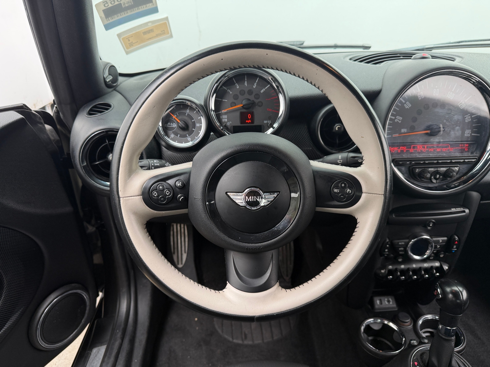 Thumbnail: 2015 MINI Cooper Convertible - 4