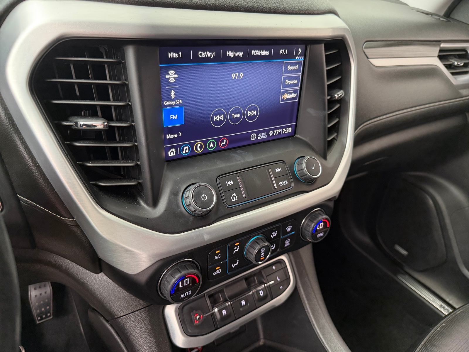 Thumbnail: 2020 GMC Acadia - 3