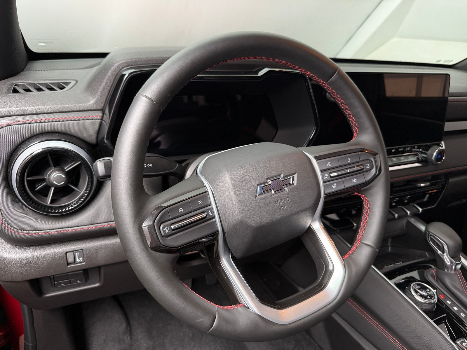 Thumbnail: 2025 Chevrolet Colorado - 4