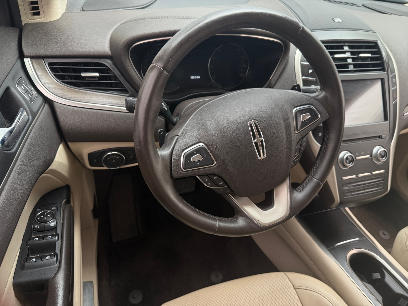 Thumbnail: 2019 Lincoln MKC - 4
