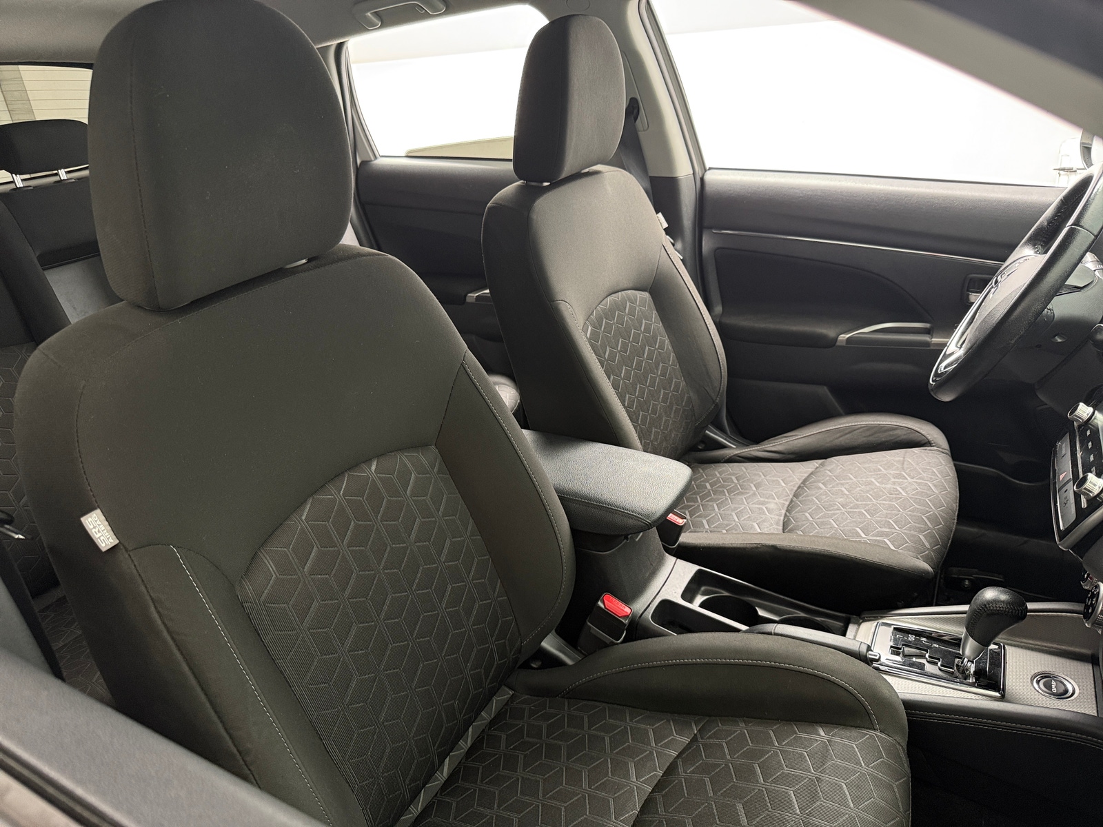 Thumbnail: 2021 Mitsubishi Outlander Sport - 2