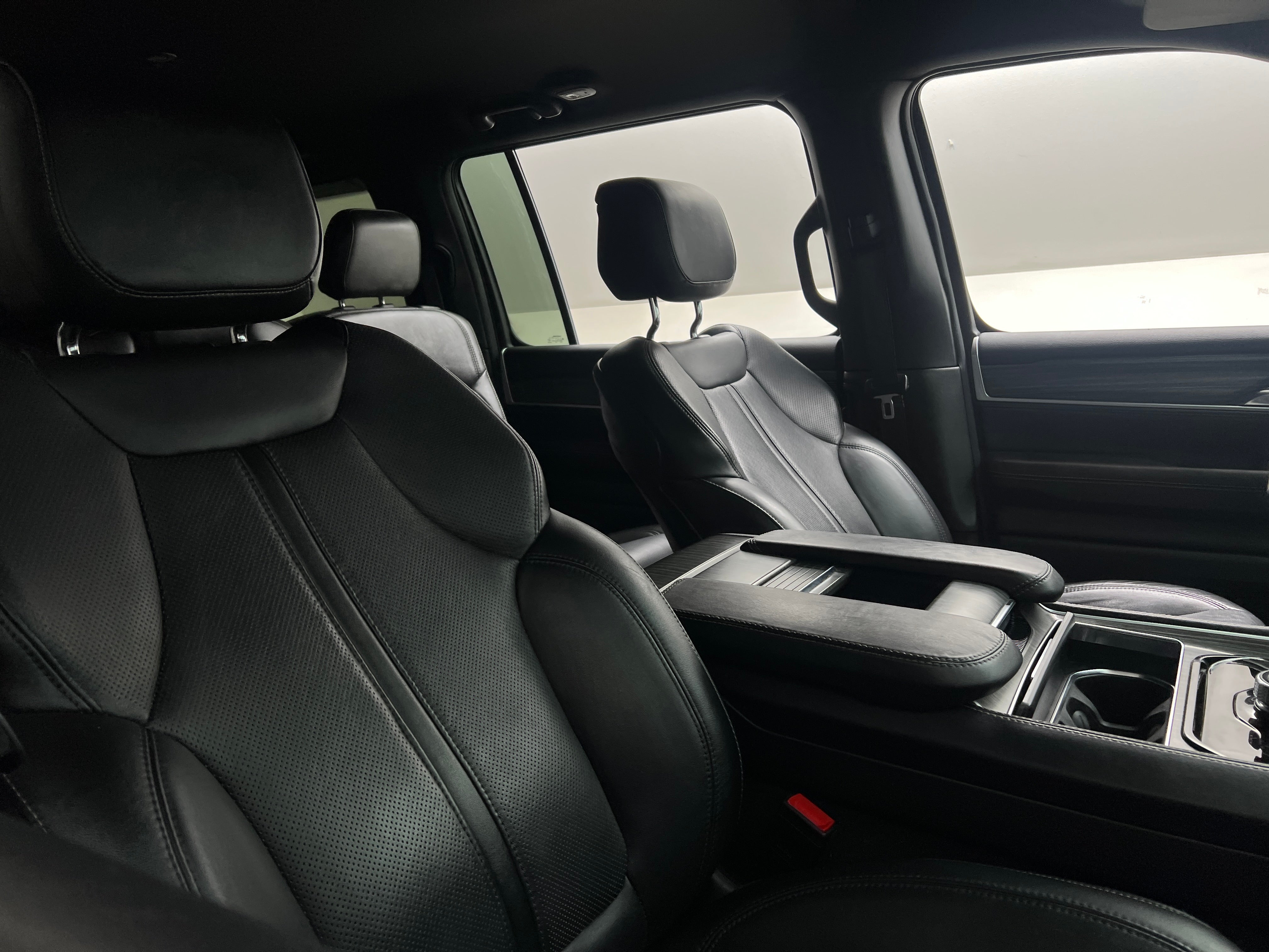 2023 Jeep Wagoneer L