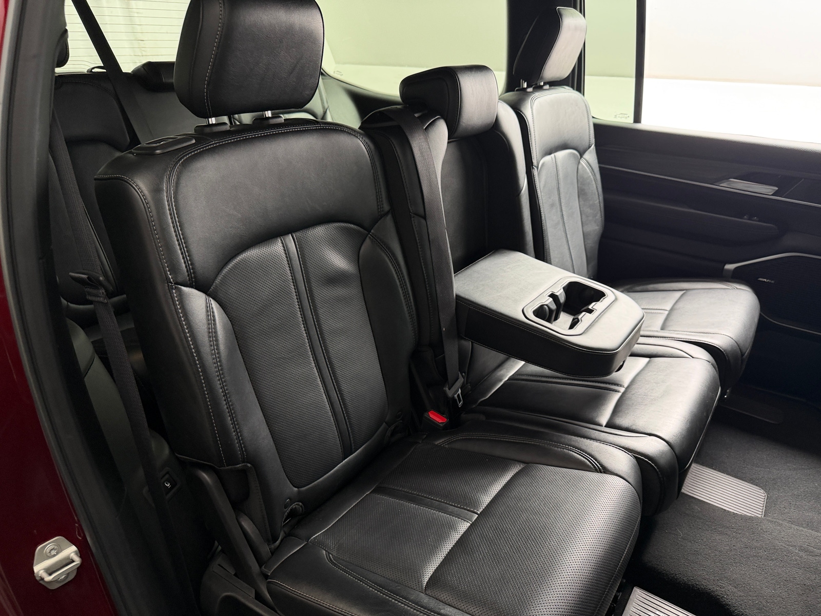 Thumbnail: 2024 Jeep Wagoneer - 5