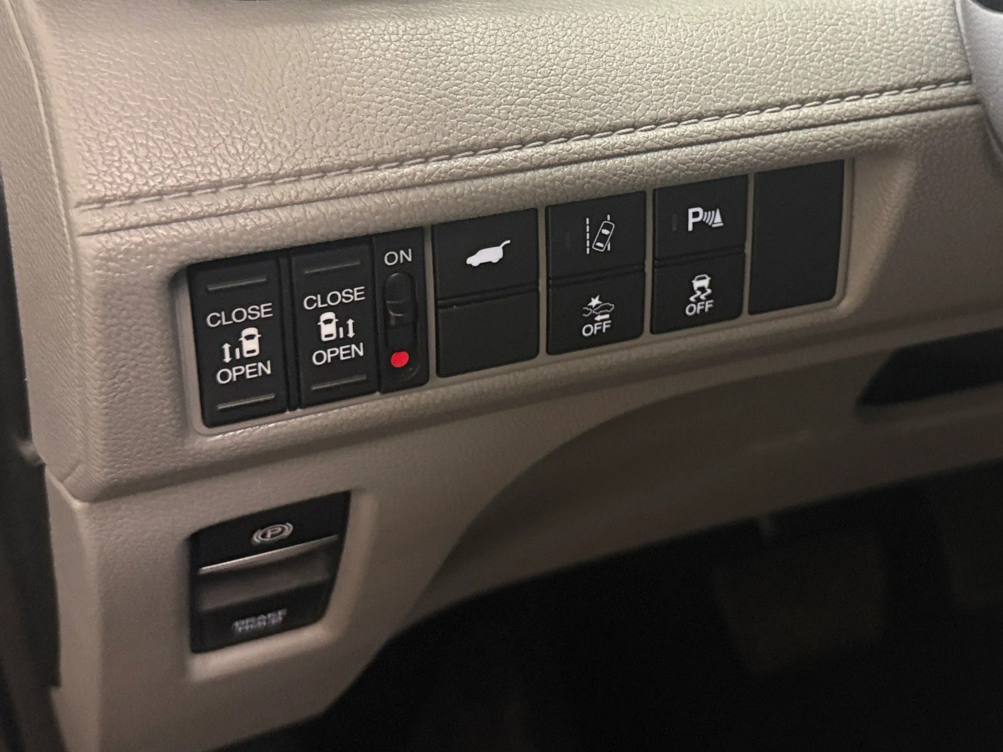 2020 Honda Odyssey Elite - Photo 10