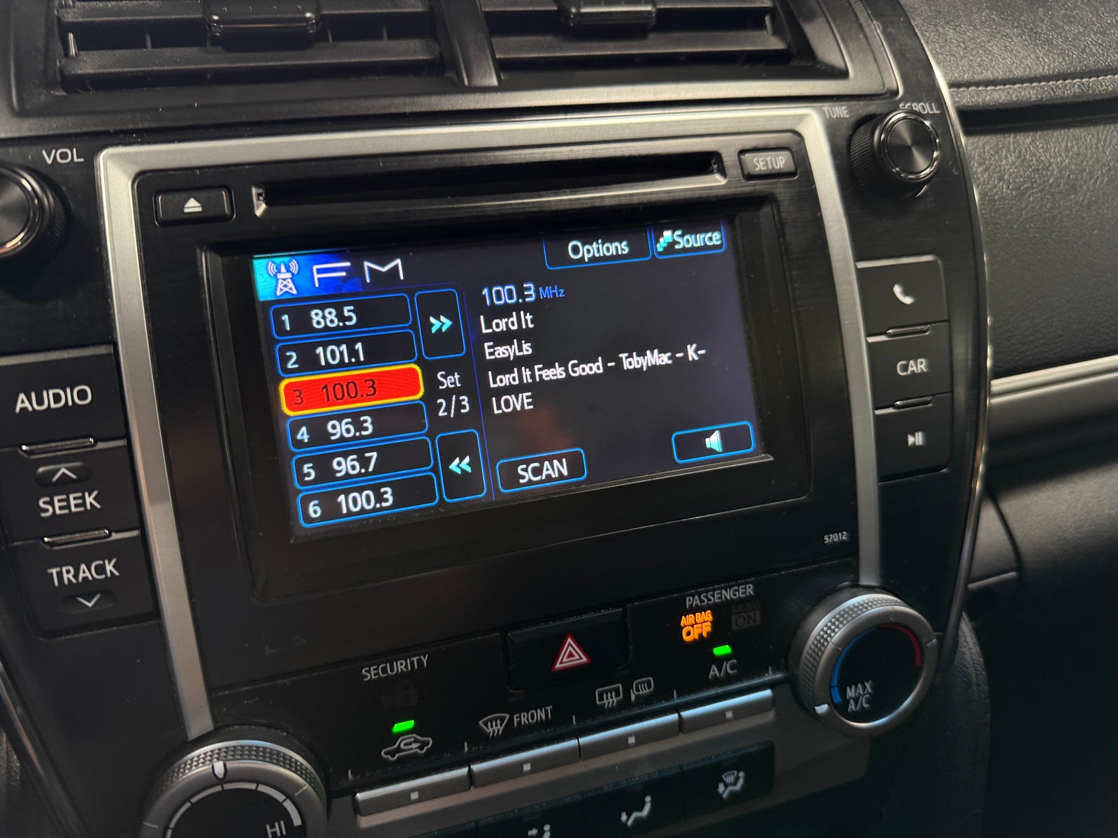 Thumbnail: 2012 Toyota Camry - 4