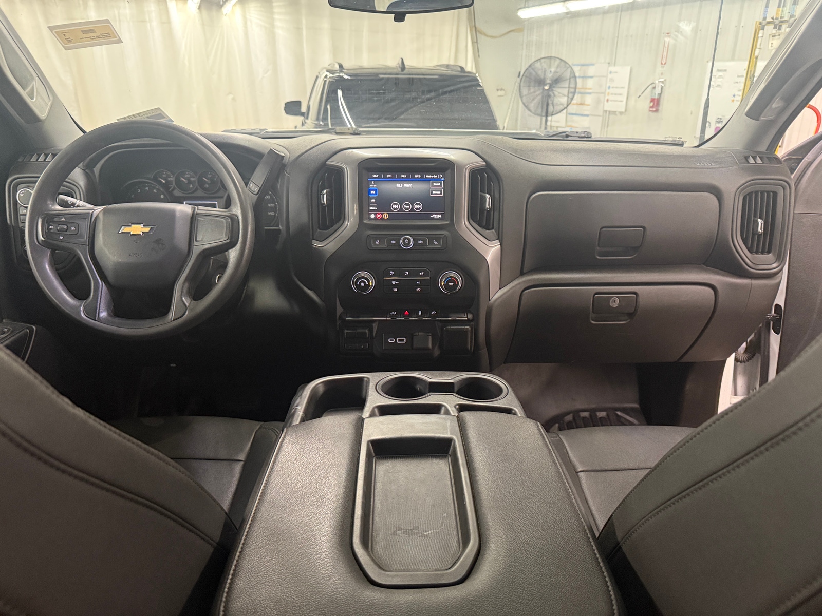 Thumbnail: 2022 Chevrolet Silverado 2500 - 3