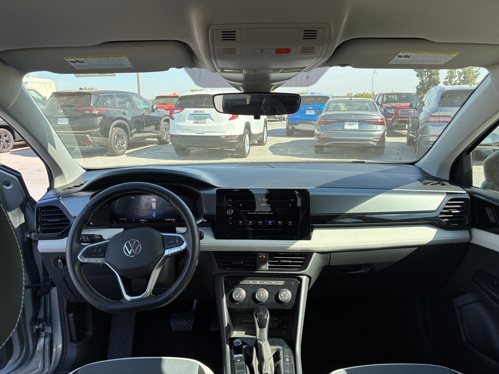 Thumbnail: 2026 Volkswagen Taos - 3