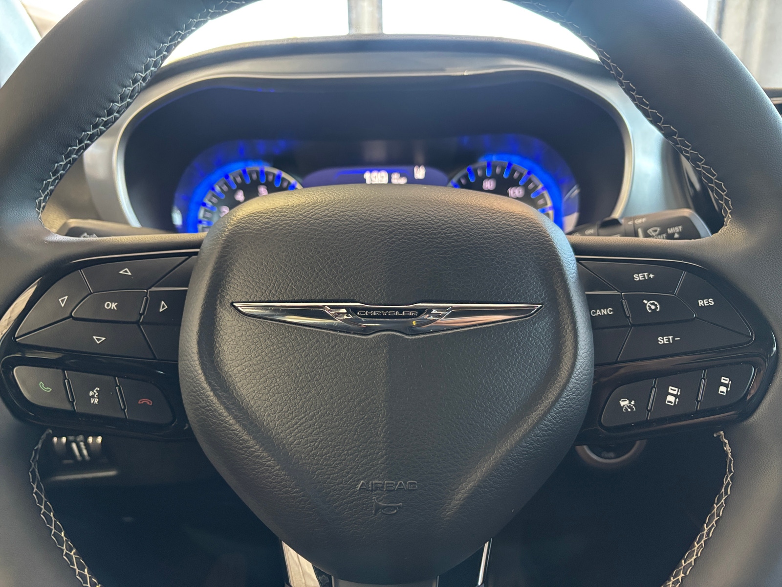 Thumbnail: 2025 Chrysler Pacifica - 5