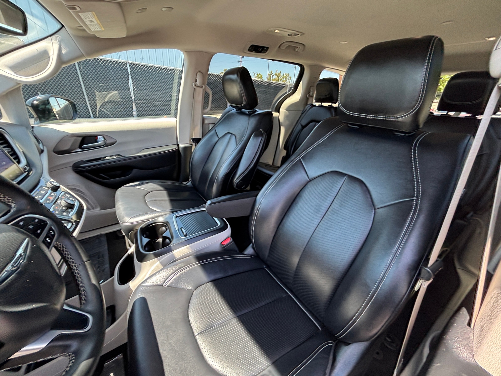 Thumbnail: 2024 Chrysler Pacifica - 2